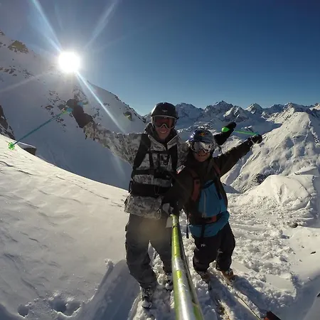 Tiroler Hasenhoehle * فينس